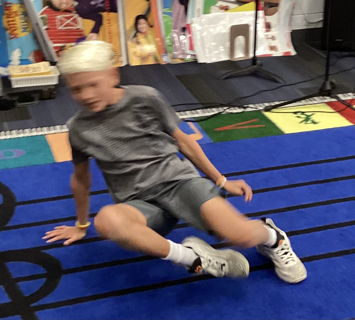 bwsapp94's tweet photo. @theSMSD,@BriarwoodElem,@Bulldogs512 

Older students at Briarwood Studied Hip Hop, since this year is it's 50th anniversary.  A lot of AMAZING  Hip Hop &amp; Break dance moves were demonstrated in music class 👋. https://t.co/XGa7neM4Hs
