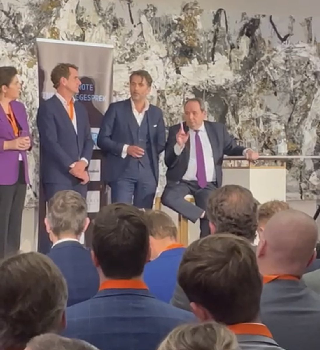 PimVanStrien's tweet photo. De kop is eraf! Vanavond m’n eerste verkiezingsdebat deze ronde. Een mooi gesprek over de toekomst van de industrie. Die is belangrijk én glanst - als we nú de juiste keuzes maken.

Welke dat zijn, is te vinden op https://t.co/DMdZkLCiKL ;)

Met @Joris_PvdA, @MonaKeijzer, @HannekeSteen, @FZeedijk, @ErnstBoutkan, @StasMijnbouw, @MinisterEZK, @IngridThijssen, @TheoHenrar, @a_tjark1952, @FME_NL, @VNONCW, @MKBNL, @vnci, @metaalunie, @FNLI_nl, @VNPonline en @TNO_nieuws 

 #ToekomstindustrieNL