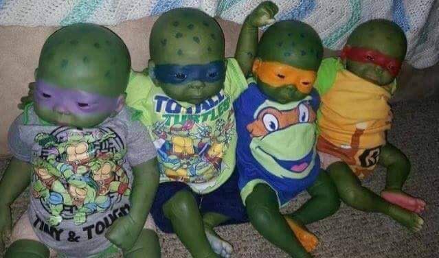 theposeidonhub's tweet image. “a festa a fantasia foi cancelada”

meus filhos: