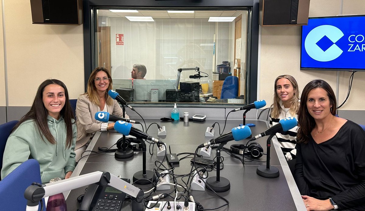🔊 Si te la perdiste, aquí puedes volver a escuchar nuestra #TertuliaDeMujeres de los miércoles. Hoy hemos abordado el tema del 'Deporte femenino', con <a href="/LauraZgz/">Laura Hernández</a>, <a href="/CrisGarciaT84/">Cristina Garcia</a>, <a href="/ElenaCasao/">Elena Casao</a> y <a href="/albadiaaz17/">Alba Díaz</a>.

📻 cope.es/emisoras/arago…