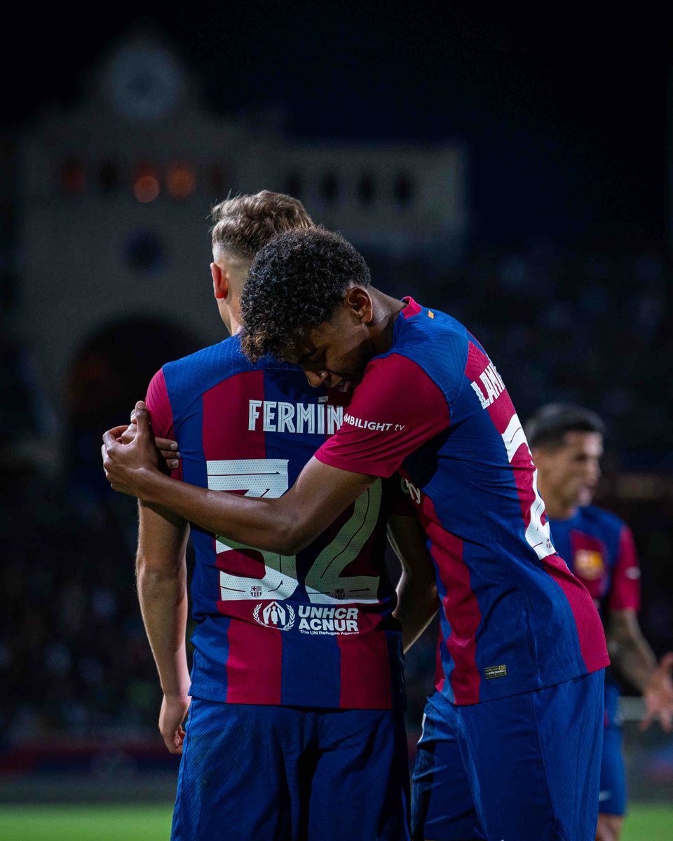 FCBarcelona_es's tweet photo. Esto solo pasa en La Masia https://t.co/VStCnqAf0f