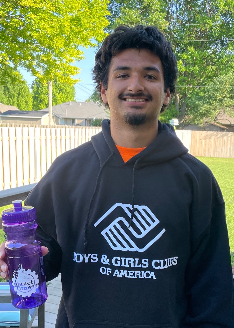 We are thrilled to announce that Noah was chosen as one of 50 teens nationwide to receive the prestigious $5,000 Judgement Free Generation® Scholarship from Planet Fitness! Thank you for being an incredible role model to all of our Club members! #JudgementFreeZone #BGCA