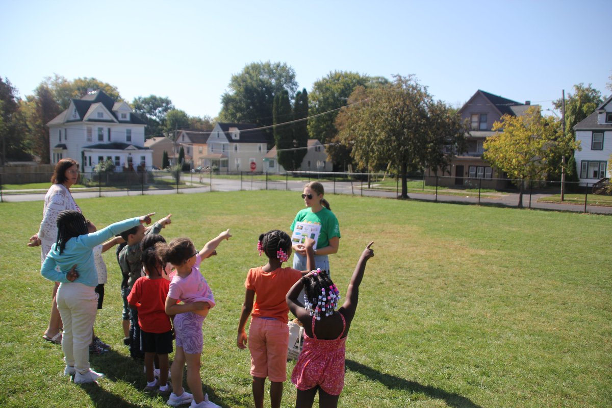 We're celebrating 1 month of being back in classrooms across <a href="/SyracuseSchools/">Syracuse City School</a> with #NatureInTheCity! Kindergarteners across have been busily exploring with their first-ever lessons as they learn about what a habitat is. <a href="/SCSDScience/">SCSD Science</a>