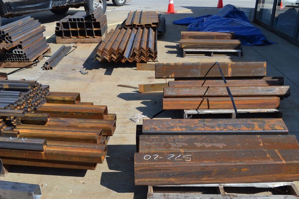 Watch for upcoming Craigslist and Marketplace listings! We are selling surplus and salvage steel.

💻 - royalmetal.com
📞 - (913) 829-3000
*
#iron #aluminum #steel #steelworks #steelindustry #structuralsteel #metal #fabrication