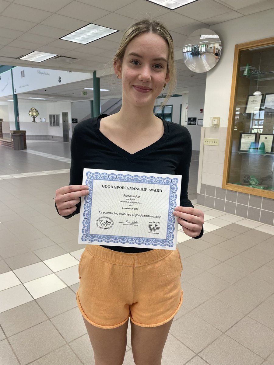 LVHS_ESED's tweet photo. Our Good Sportsmanship Award winner is Isabella Byrd! Way to represent Tiger Volleyball! #whsaa https://t.co/op9vIqWygn
