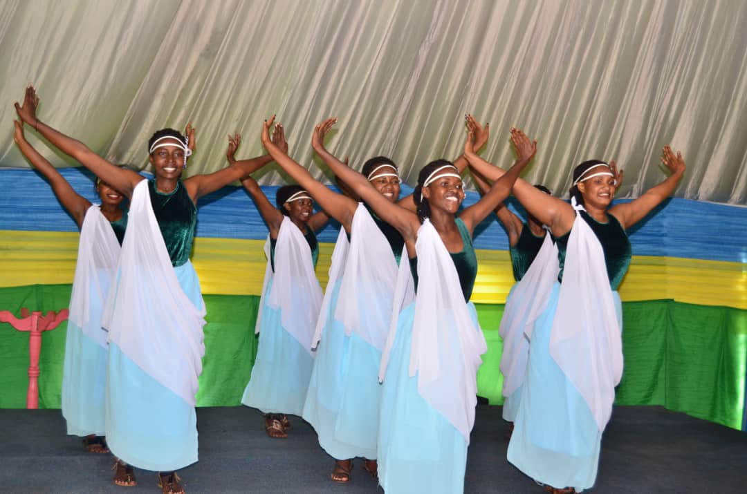 intagamburuzwa's tweet photo. None ku wa 25/10/2023, Hon.  @jnabdallah Minisitiri wa @MiniYouthRwanda  yagiriye uruzinduko muri Kaminuza y'u Rwanda ishami rya Rukara.  Ni muri na Impanuro yatanze zibanze kuruhare rw'urubyiruko rw' u Rwanda mu gusigasira ibyagezweho n'iterambere mu bukungu. https://t.co/wTFI4LxOhy