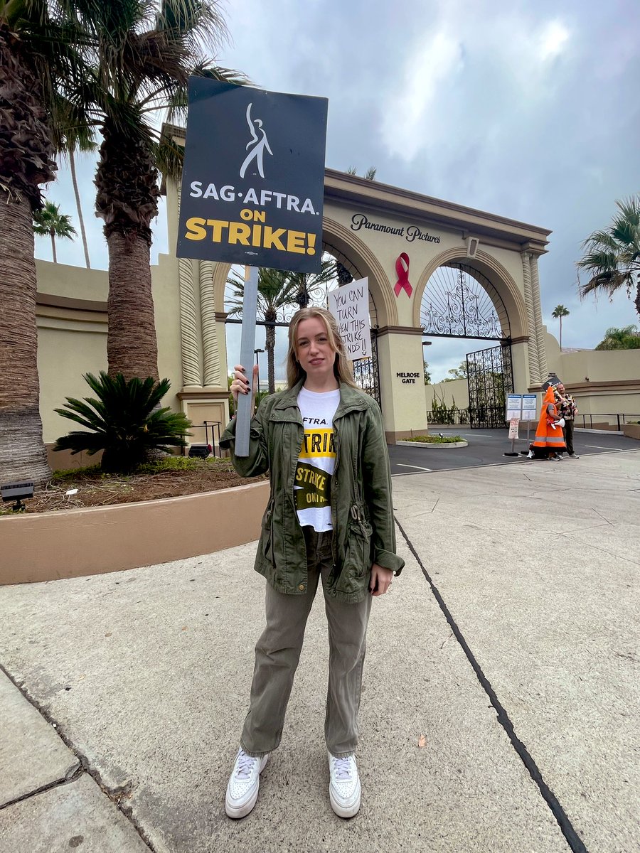 Out here again! The careers of working class #sagaftramembers are in jeopardy because the AMPTP refuses to step into the 21st century. The future of the industry is at stake.
 #SAGAFTRAStrong #SAGAFTRAStrike