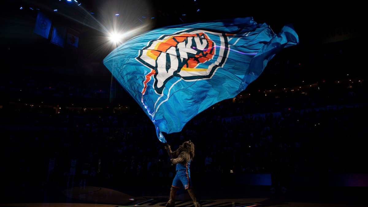 As an official sponsor for @okcthunder, we're more than ready to #ThunderUp! Excited to watch you BRING it this season. 🏀 ⚡️ #MidFirstInTheCommunity #OKC