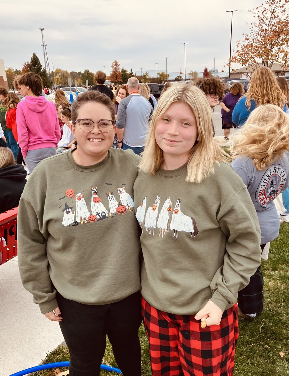 Mrs. Hall (@hallhistorynphs) on Twitter photo An impromptu twin day with Aubrey!! ๐๐ป๐๐ด๐ป๐ Fun fact: this young equestrian works as the Headless Horseman at Conner Prairie!! #WeAreDragons <a href="/VoelzJames/">New Palestine High School</a> @MitchanerNPHS <a href="/MooreNPJH/">NPHS Asst. Principal & Girls Varsity ๐ Coach</a> An impromptu twin day with Aubrey!! ๐๐ป๐๐ด๐ป๐ Fun fact: this young equestrian works as the Headless Horseman at Conner Prairie!! #WeAreDragons <a href="/VoelzJames/">New Palestine High School</a> @MitchanerNPHS <a href="/MooreNPJH/">NPHS Asst. Principal & Girls Varsity ๐ Coach</a>