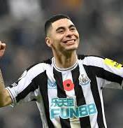 Schiesst doch nicht immer direkt auf den Papst (Pope) …. Das Tor 🥅 ist doch groß genug…

Wusste gar nicht das Mr. Bean mitspielt? 🤭 … aber, passt mir auf den Almirón auf, der Paraguayan ist „Brandt“ gefährlich 

#NEWBVB