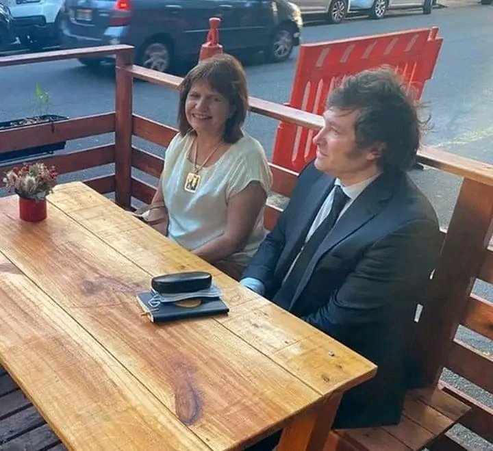 Cuando te das otra oportunidad con tu ex después que se escracharon por todas las redes