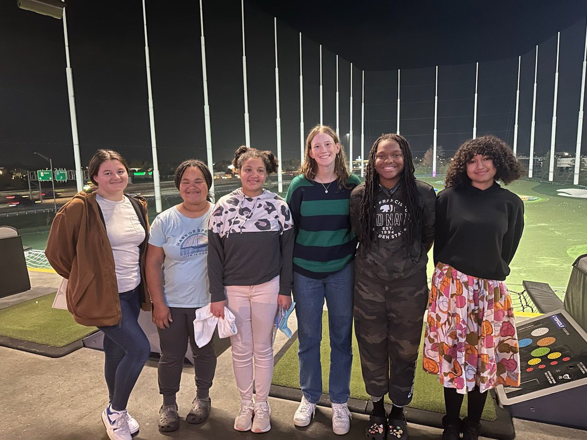 LCHS Girls Golf tweet media