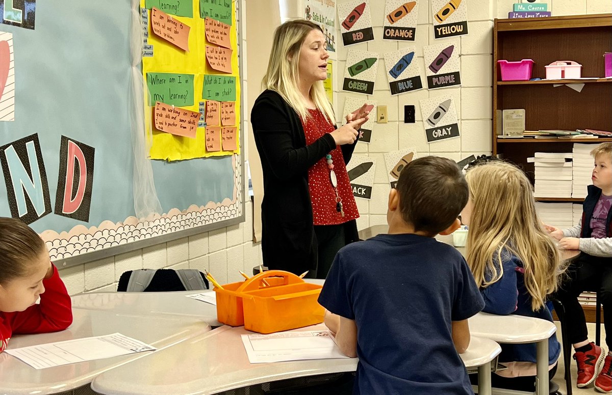 CarlenaSheeran's tweet photo. Math walkthroughs @NHESBullpups with @DenningSavannah from @GRRECKY result in great math discussions of our mathematical practices! 🔢🧮 #HCSBetterTogether #Math #FoundationalNumeracyTeam #GRRECKY https://t.co/0EyKv8iYrk