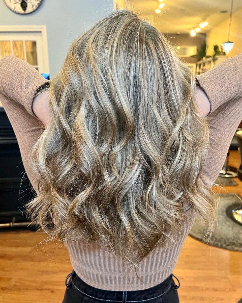Sometimes all you need is a partial foil and an excellent hair colorist to brighten up your blonde! Color by Jilliane, call or #bookonline at tranquilitynh.com.

#blonde #blondehighlights #highlight #highlights #partialhighlights #blondehair #haircolor