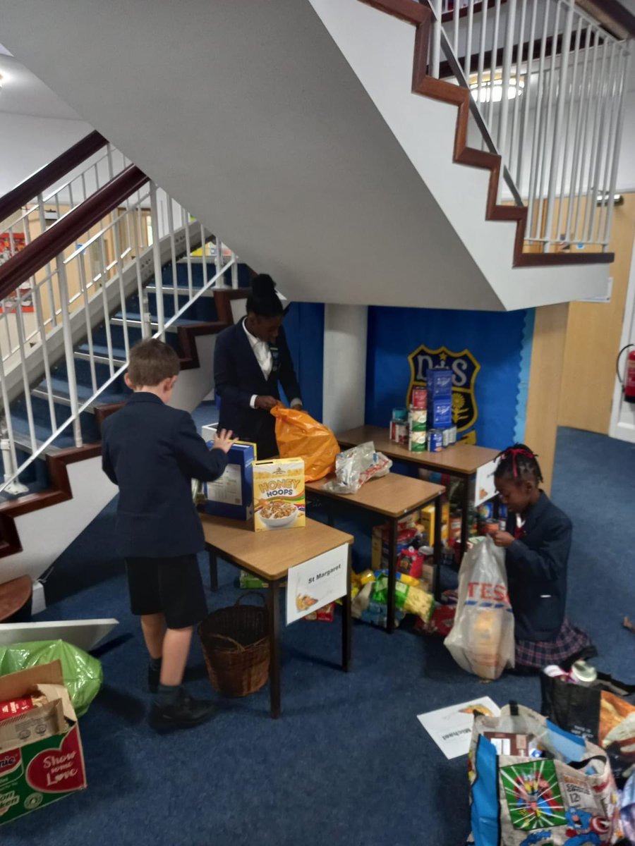 HouseCharlton's tweet photo. Our House Captains gave Poitiers Care a hand with the Harvest donations we received last week. 

Thanks for giving so generously to such an important cause. 

https://t.co/8m1dpWvMNp

#CharltonHouseIndependentSchool #charity #fundraising #foodbank #poitierscare #Harvest https://t.co/mSuJT2xjl7