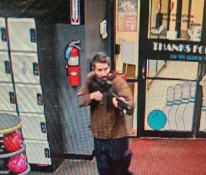 BREAKING: Police identify active shooter in Lewiston, Maine. Suspect still at large. Call 911 if seen