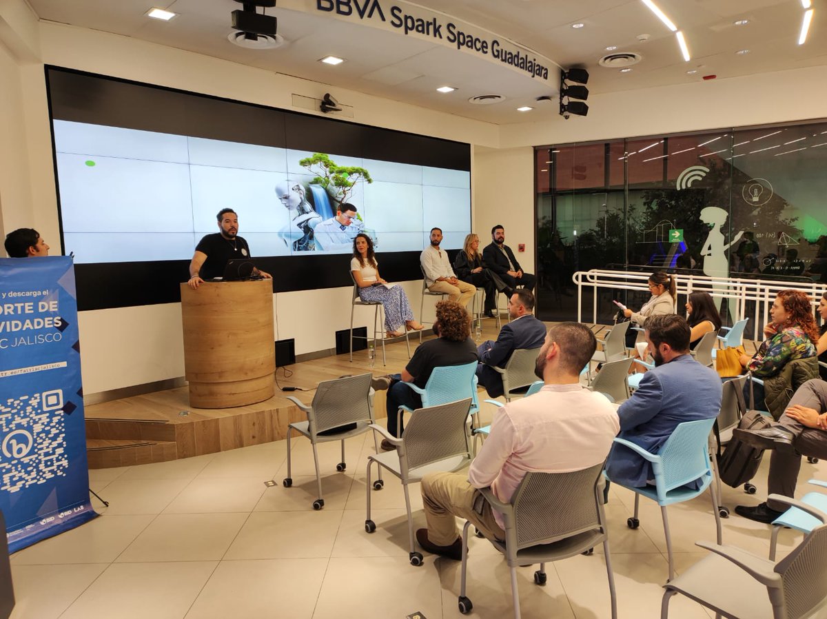 enlace+ Night by InventIA.

Un espacio de networking dirigido a las y los emprendedores que buscan incorporar la IA en sus negocios.

<a href="/rene_padilla/">René Padilla</a> 
<a href="/sellydiez/">Selene Diez</a> 
<a href="/Chavox/">Salvador Paz</a> 
<a href="/TatiVirvi/">Tatiana Virviescas</a>