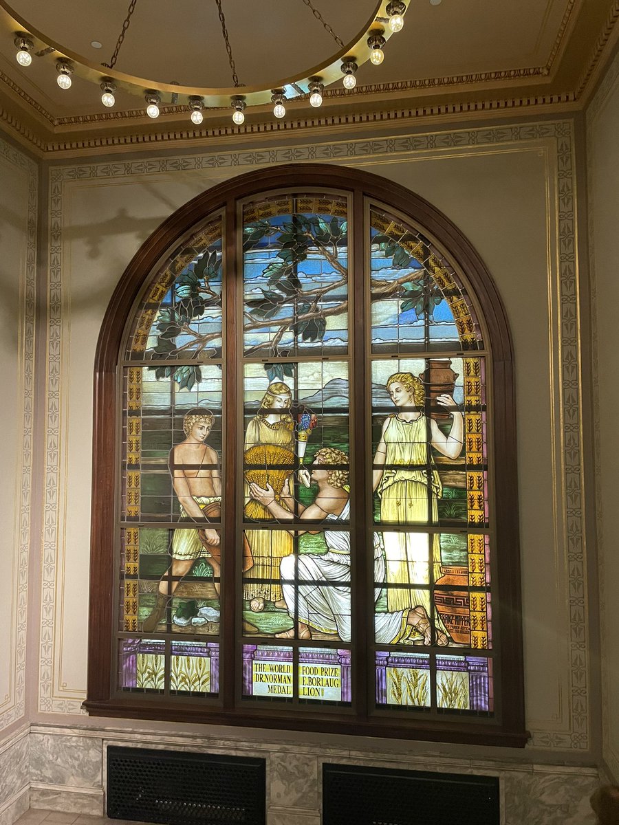 PflaumerGISA's tweet image. A day filled with roundtable discussion and Borlaug Dialogues. Finishing things off with a tour of the Hall of Laureates.