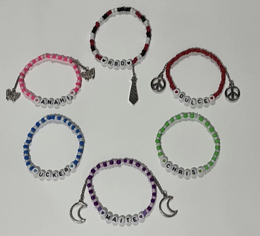 letssparaguai's tweet image. Um nojo eu vou ficar com essas #pulseirasrbd #pulseiras