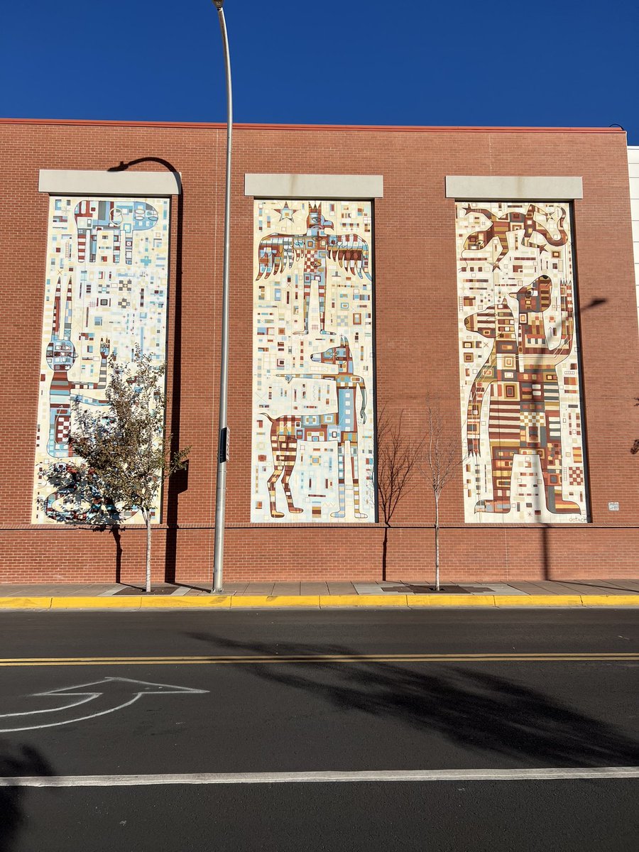 dajmeyer's tweet photo. Thomas Christopher Haag, Totem of the New Ancient Ones, Albuquerque, NM
#ABQmural #ABQart https://t.co/FPskwuly17