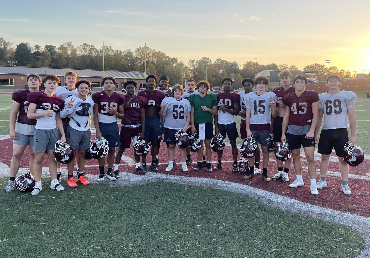 Team GPA after 1st 9 Weeks is 3.46! 

These guys are all 4.0 or higher (cumulative). Great Job Men! 

🧱