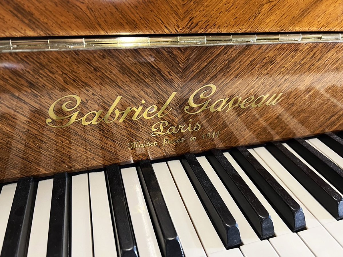 KBPianoForte's tweet photo. #Unique Art Case #Gaveau #Grand #Piano
Fully restored. Sun Burst Design.
Legs in Louis XVI. #Unique Art Case, Paris, 1940ties
High Gloss #French_Polish.
https://t.co/LCVLZFC0vZ
#KlinkenbergPianoforte #germany  #artcase #پیانو #klavier #Ettlingen #Grand_Piano #unique #klavier https://t.co/RdXnEXb4wY