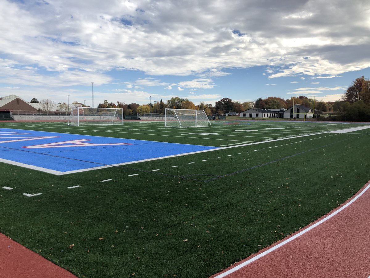MrMosher_AMS's tweet photo. AMS football field and track are almost finished. ABSOLUTELY AMAZING FACILITY FOR OUR ATHLETES AND COMMUNITY!!! Looking forward to watching our Aviators compete here!!! #RepThatA @AllianceCSD @Aviator_AD https://t.co/U4NXXmjQ4Y