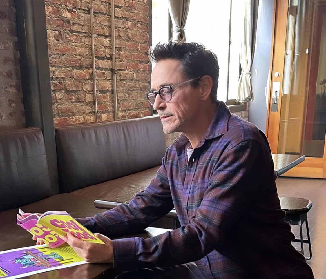 rdjsfilms's tweet photo. i will put rdj in my pocket https://t.co/1J9EdcMJLj