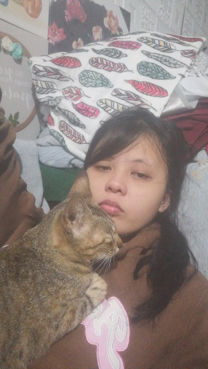 wish me luck, damara ko.

sorry tambak me long tests kaya hindi ako makapagkwento ng.

i love you
