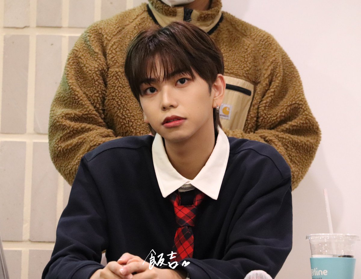 iinumayuushou's tweet photo. 231025 에버라인 대면 팬싸 

넘……미남🫶🏻

#TOZ #안토니 #アントニー #ANTHONNY https://t.co/pYMqSUszOB