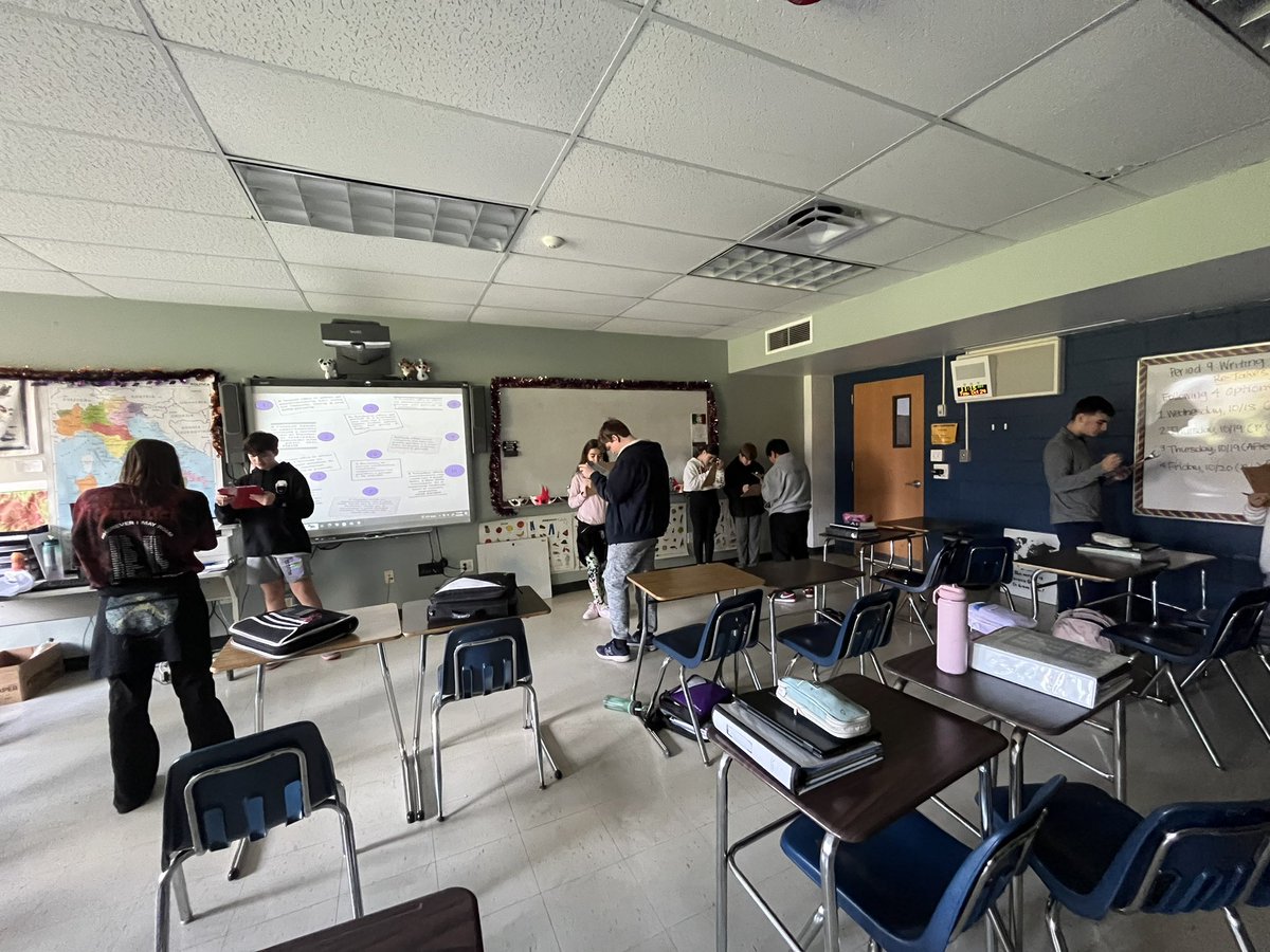SignoraTuccillo's tweet photo. 8th graders working with rotating partners as real estate agents! Interpreting, analyzing and connecting! @MMS_PACPride https://t.co/W2sp7ykxVC