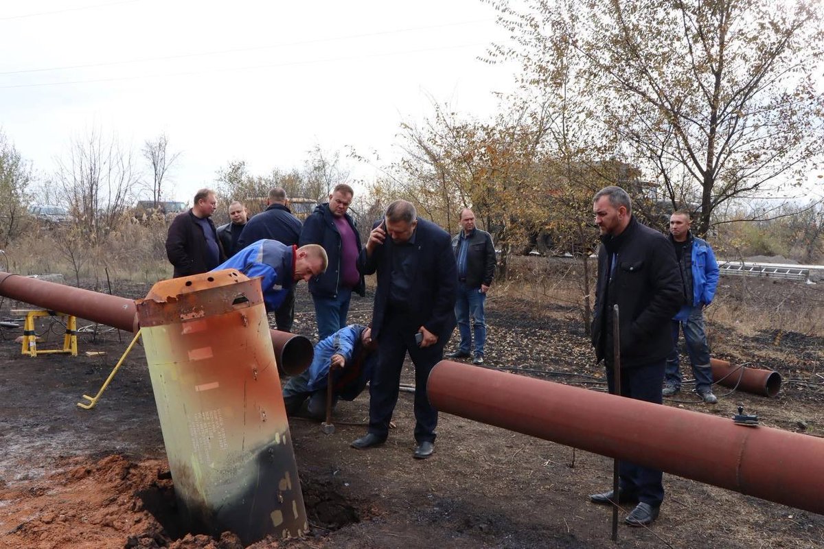 Osinttechnical's tweet photo. A pair of expended Ukrainian MGM-140 ATACMS after a strike this morning on Russian-occupied Bilorichenskyi, Luhansk Oblast. https://t.co/WEYw8hYxtj