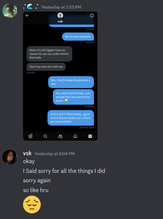flxrielle's tweet photo. Guys watch out @.vskkezz is a scammer. they tried scamming my friend (@ju1iangoober) out of his halo saying she would give rbx gcs for it. More proof in thread- spread the msg. Her rblx users are Isthisanoknickname2 + Isthisanokalt2. #royalehigh #royalehightrading #rhscam https://t.co/F6TaKzEFwI