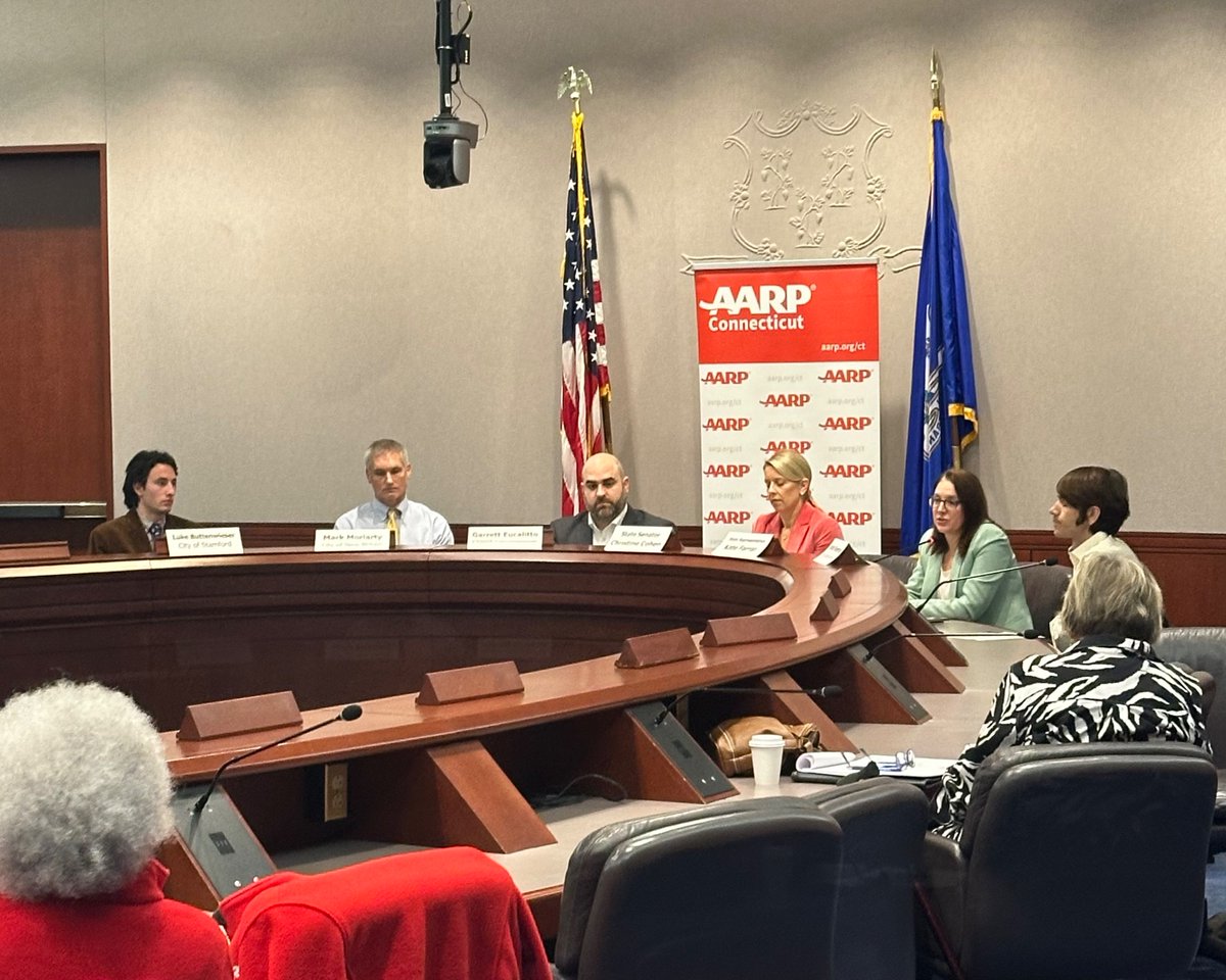 Anna Doroghazi tweet media