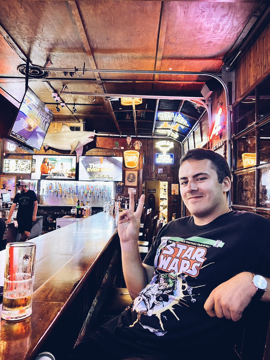 harryeade_'s tweet photo. Austin, can I come back and stay forever pls? https://t.co/TjlQoYYGjv