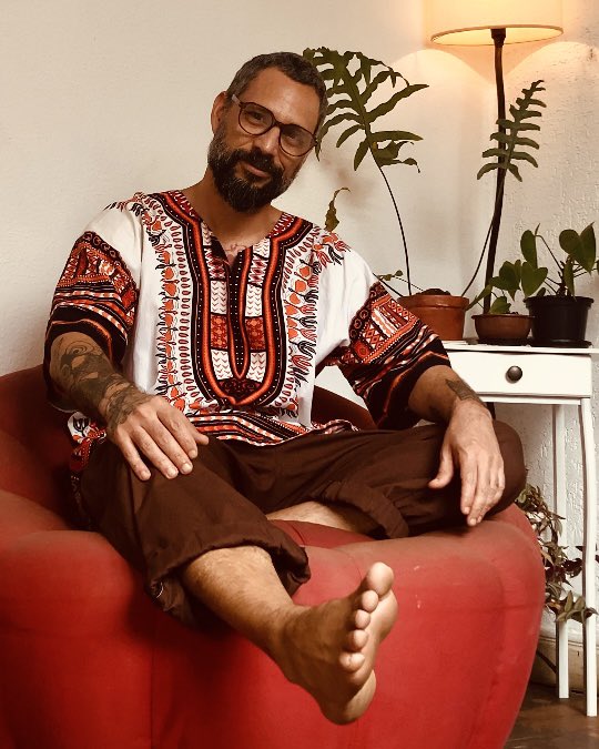 p&eacute; no ch&atilde;o para saudar novas encruzilhadas&hellip; ❤️&zwj;🔥 https://t.co/CoRvv4rTH6