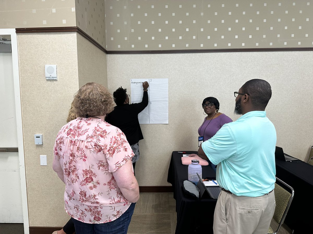 scibri's tweet photo. Great time learning with our SC Educators at #scedtech about AI in education. #nced #nciste #ncbold a big thank you our NE consultant Meredith Hill for presenting. https://t.co/Tb8gC2sFb0