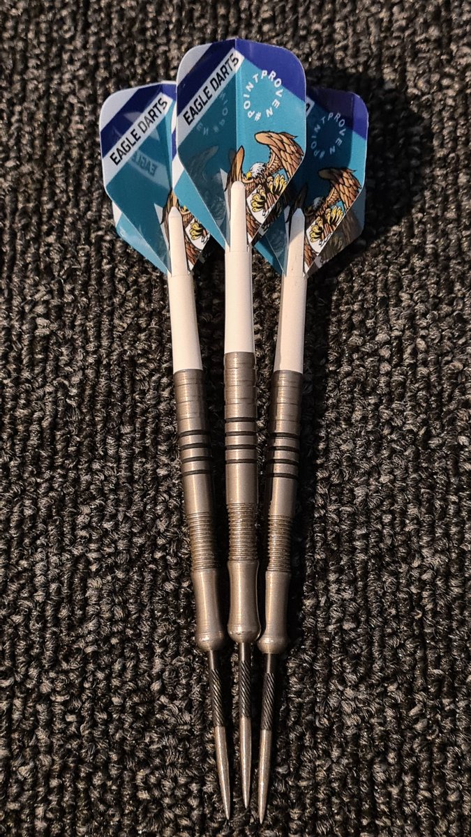 EagleDarts1's tweet photo. A set of Eagle Darts Prototype barrels with our latest flight design.
Fitted with a set of Bulls Swirl 35mm Talon points. https://t.co/wsuKLV0zvD