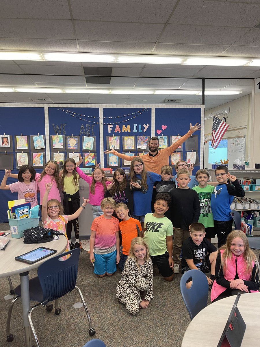 MissSadlik's tweet photo. This school year is off to a fun start at Orchard Hollow! https://t.co/5EFJwEV9PL
