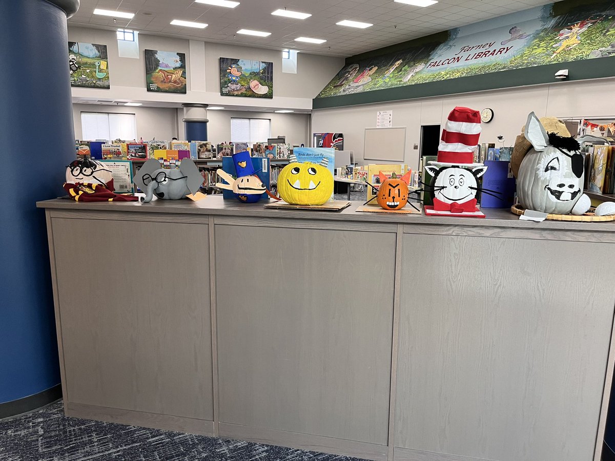 Mrs_GatFarney's tweet photo. At @CFISDFarney, our students are creating masterpieces! Building a brighter future by fostering a love for reading! #FunAtFarney #lovereading https://t.co/TL1TqsNQPh