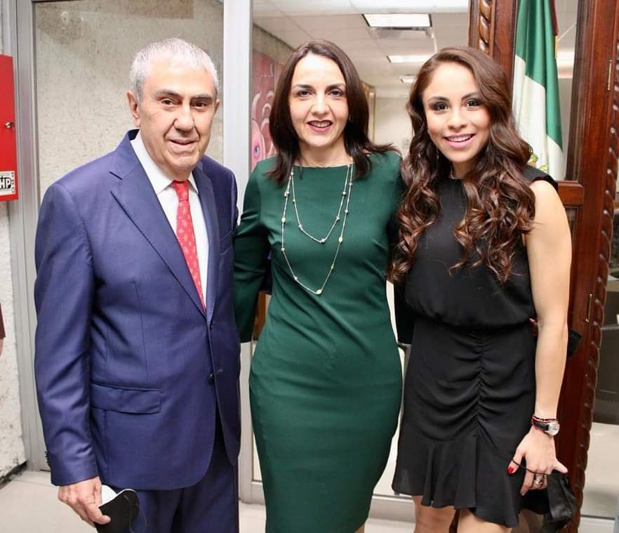 ¡Muchas felicidades <a href="/Paola/">Paola Rodríguez</a> Longoria! 👏
Máxima ganadora de medallas de Oro en su disciplina 🥇 logrando 10 triunfos para México en la historia de los #JuegosPanamericanos. 🎾
¡La mejor raquetbolista del mundo con tetracampeonato es mexicana! 🇲🇽
#Panamericanos2023 #Santiago2023