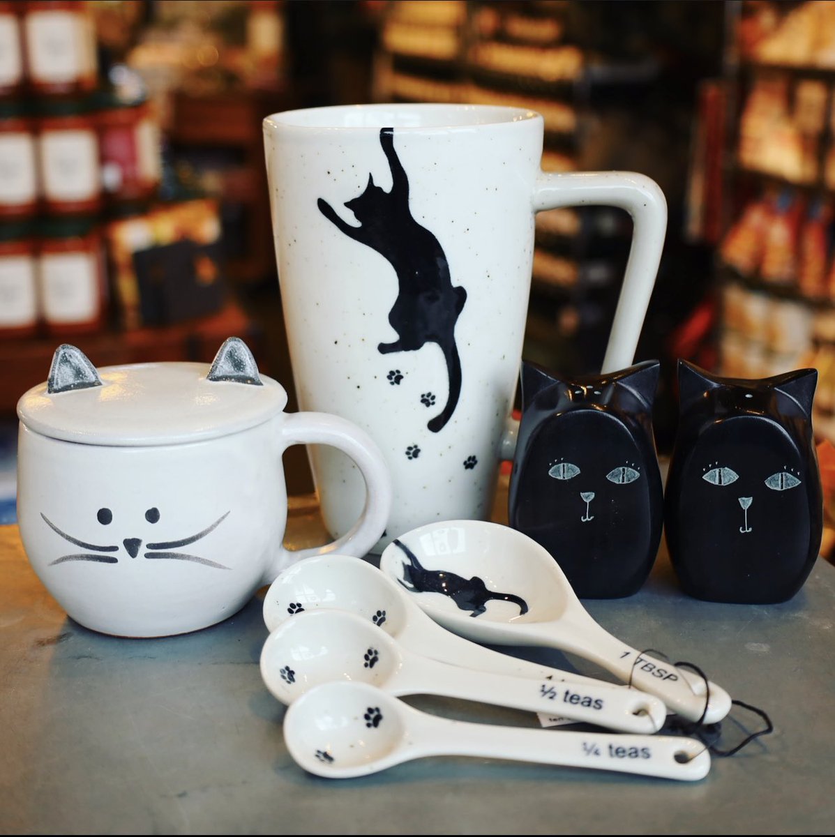 Our Feline Fair Trade Collection is Here! 😻

This collection is developed by artisans in developing countries who use their skills and share their stories to bring products to your home.