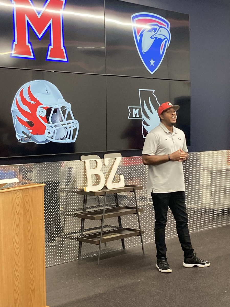 Thank you Sean Bailey (Milton All American/Legend) for speaking to our team today! Love it when those who paved the road comeback and pour into the program! #AlwaysAnEagle #Mpire23🏈