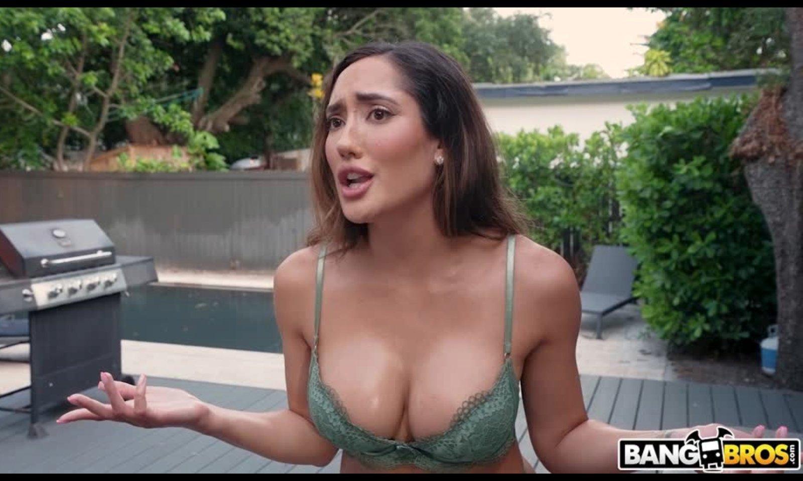 AVN Media Network on X: Chloe Amour Drops New Strap-On Scene With Hayley  Davies and More t.coFoDxYTyRQp @RealChloeAmour  t.coCjWwJlR6hr  X
