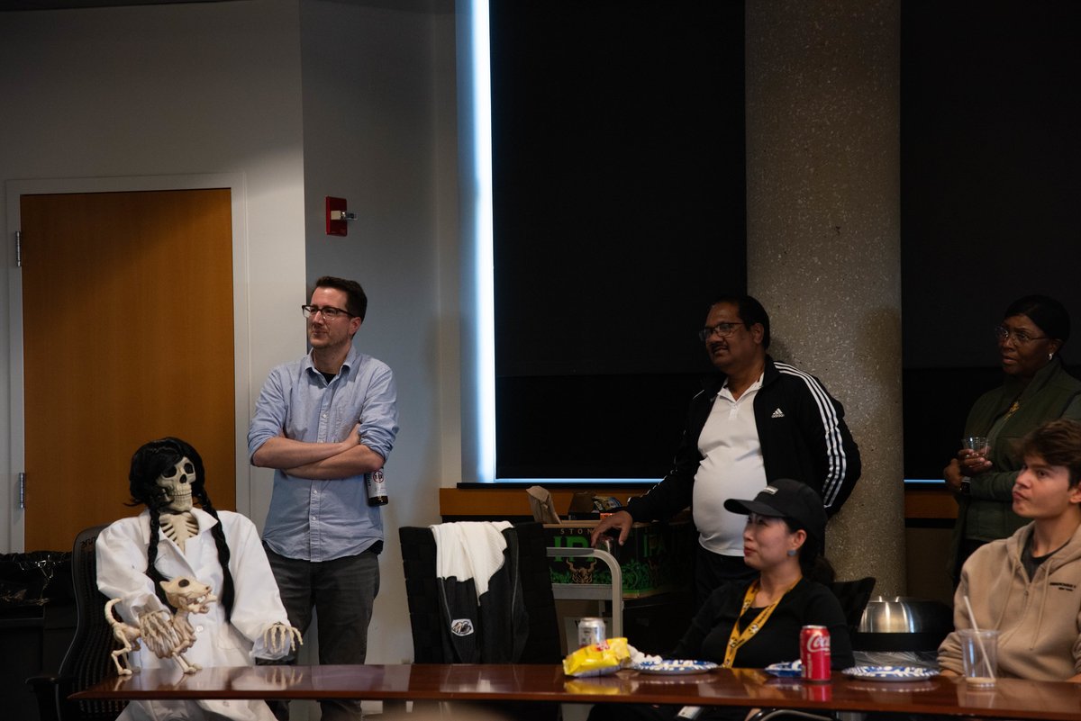 BondLifeSci's tweet image. You can tell Halloween is right around the corner. Bill &amp;amp; Wendy Picking hosted Bond LSC&apos;s social Friday, sharing lab updates about their work understanding bacteria and refining vaccines. 
They even brought their research assistant, Dr. Bones. 
#MizzouResearch #Spookyscience