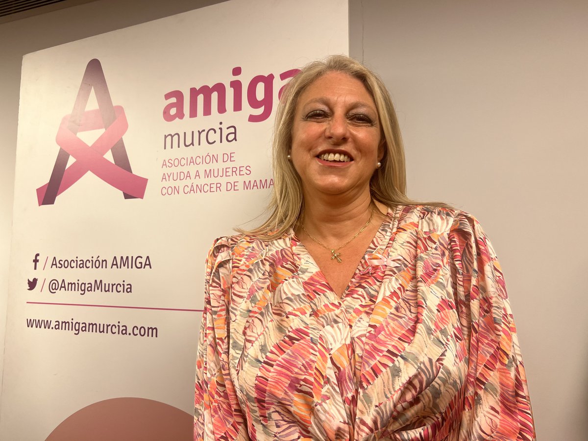 SOCIAL | 𝗘𝗩𝗘𝗡𝗧𝗢 🎀 @AmigaMurcia ha hecho entrega al #RealMurcia del 𝗟𝗮𝘇𝗼 𝗥𝗼𝘀𝗮 en la gala celebrada en el día de hoy y en la que nos ha representado nuestra presidenta María del Mar Carrillo. 🤝 Para la entidad es un orgullo y una responsabilidad, queriendo mostrar…
