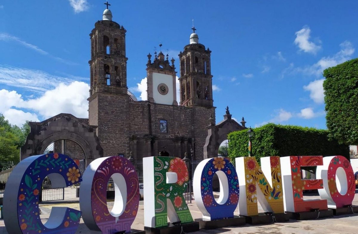 MexicoEncanto's tweet photo. 🌟¡Hoy, #Coroneo, Guanajuato se viste de tradición y fe celebrando la festividad del Apóstol Santiago! Un viaje mágico entre devoción y cultura que no puedes perderte. #EncantoViajero 🌍✨ #ApostolSantiago #Guanajuato https://t.co/PeoKHbyzDB