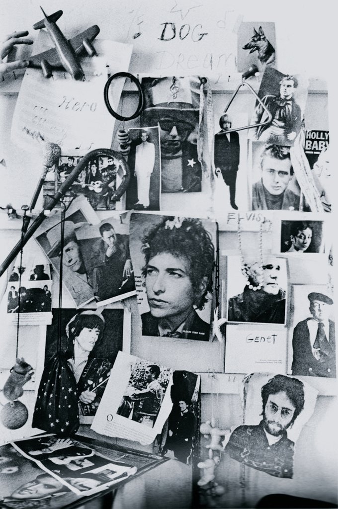 Conxi___'s tweet photo. Patti Smith's Wall
#music #poetry https://t.co/nmgDruin4C