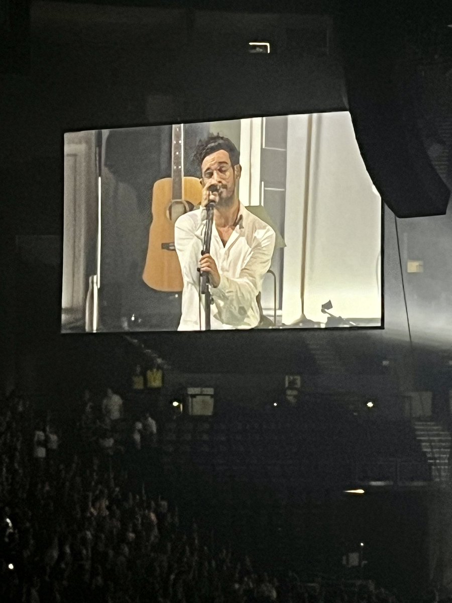 kate2889's tweet photo. Had a blast with @the1975 in Charlotte and Nashville! Never fails to put on a good show! #The1975 #mattyhealy
#photo #Trending https://t.co/WNMOcm1aGz