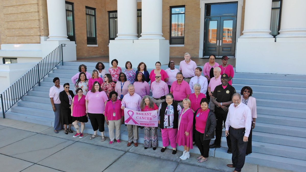 SumterCountyGov's tweet photo. Pink Out!
Today Sumter County employees wore pink to show our support for #BreastCancerAwarenessMonth and to honor survivors. At night the Sumter County Courthouse has been lit pink as well. #SumterCountySC #SumterSC https://t.co/TtQiiwzJJb